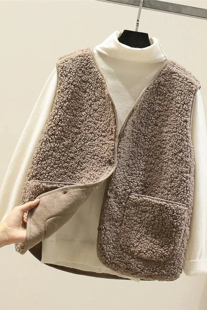 Lara – Plyšová teddy vesta